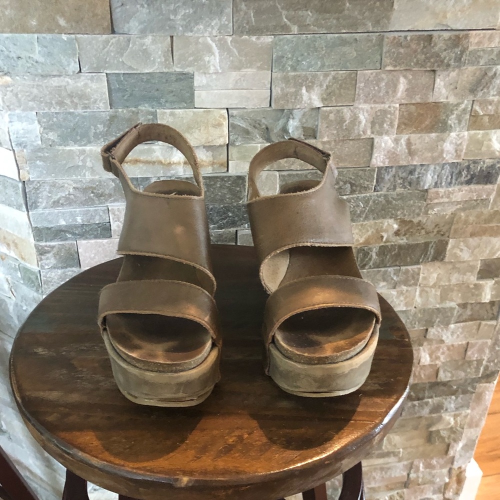 Wedges 9 - Picture 2 of 3